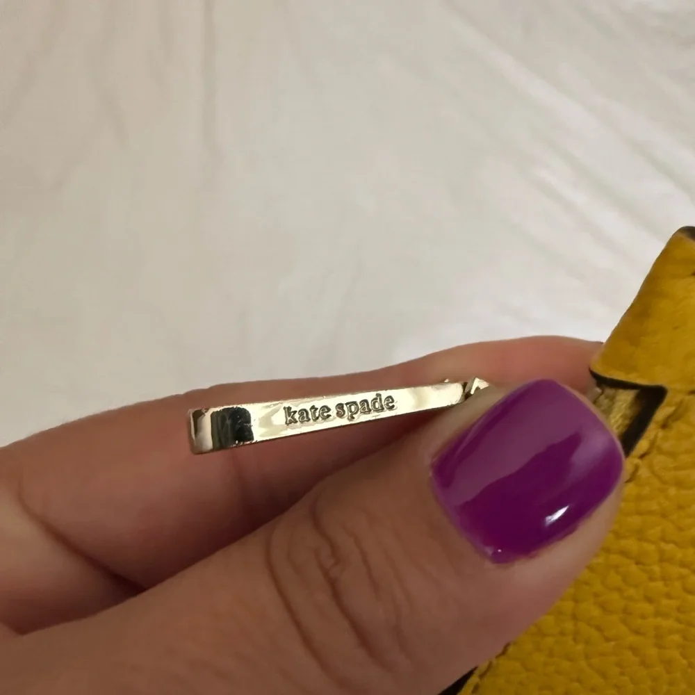 kate spade chic yellow🍌leather